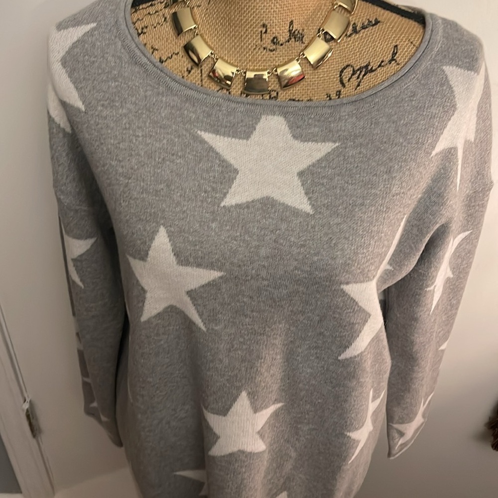 Sweater - Picture 2 of 8